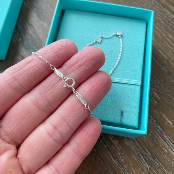 Tiffany’s 1837 Interlocking Circles Bracelet - Picture 5 of 7